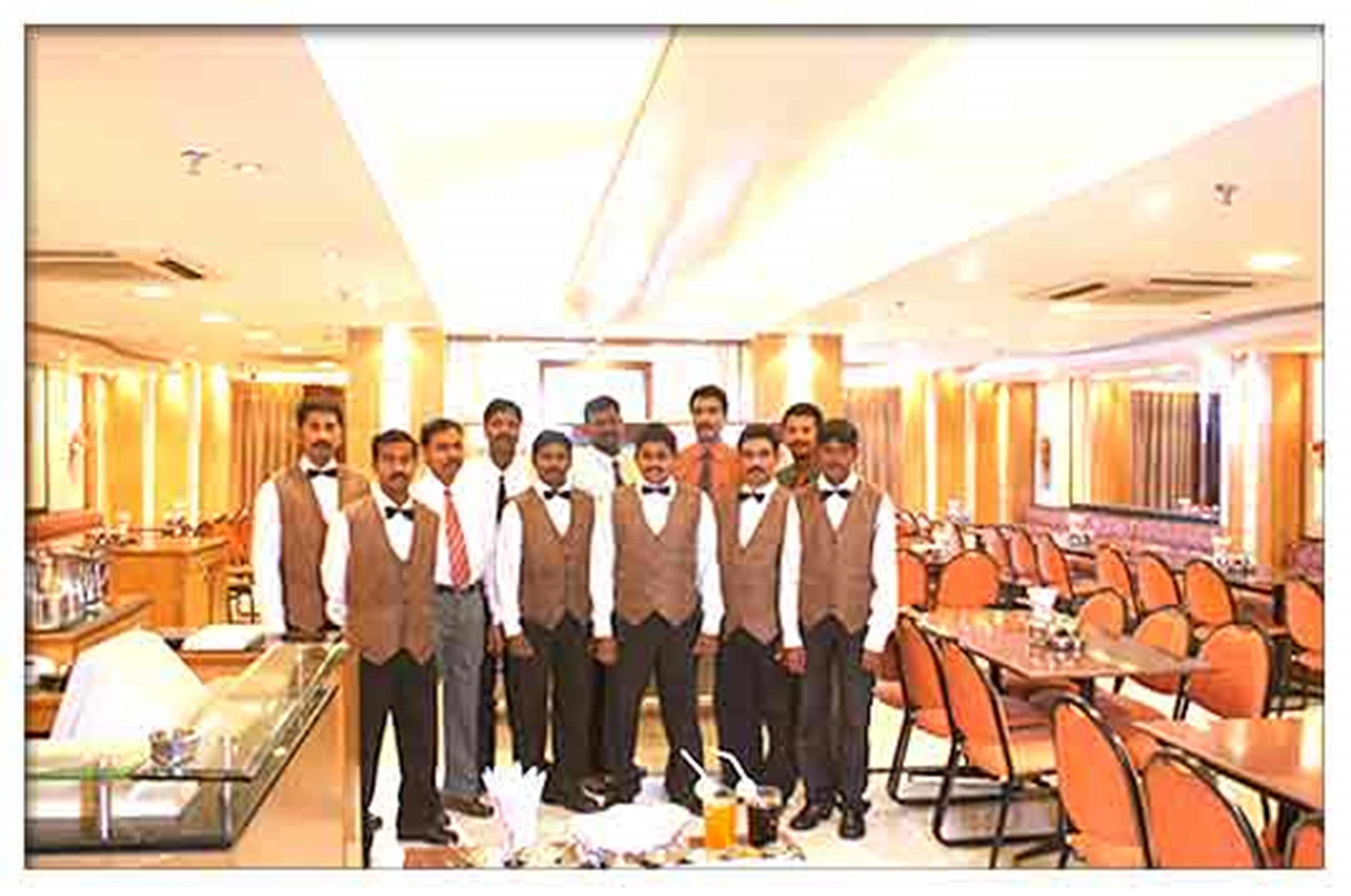 Hotel Southern Delhi Kültér fotó