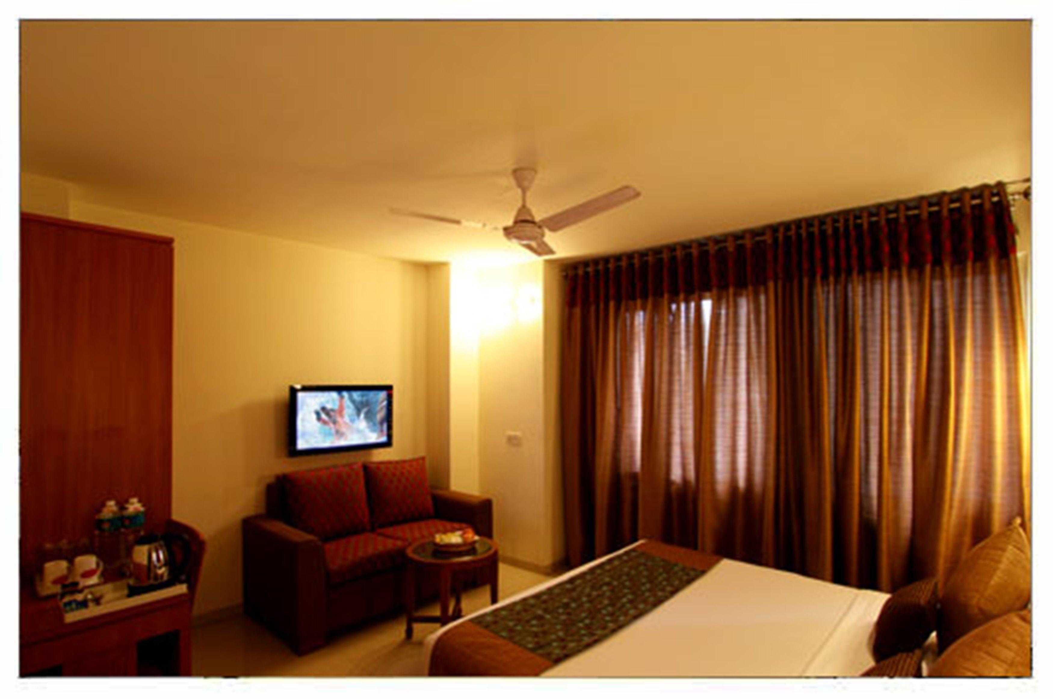 Hotel Southern Delhi Kültér fotó