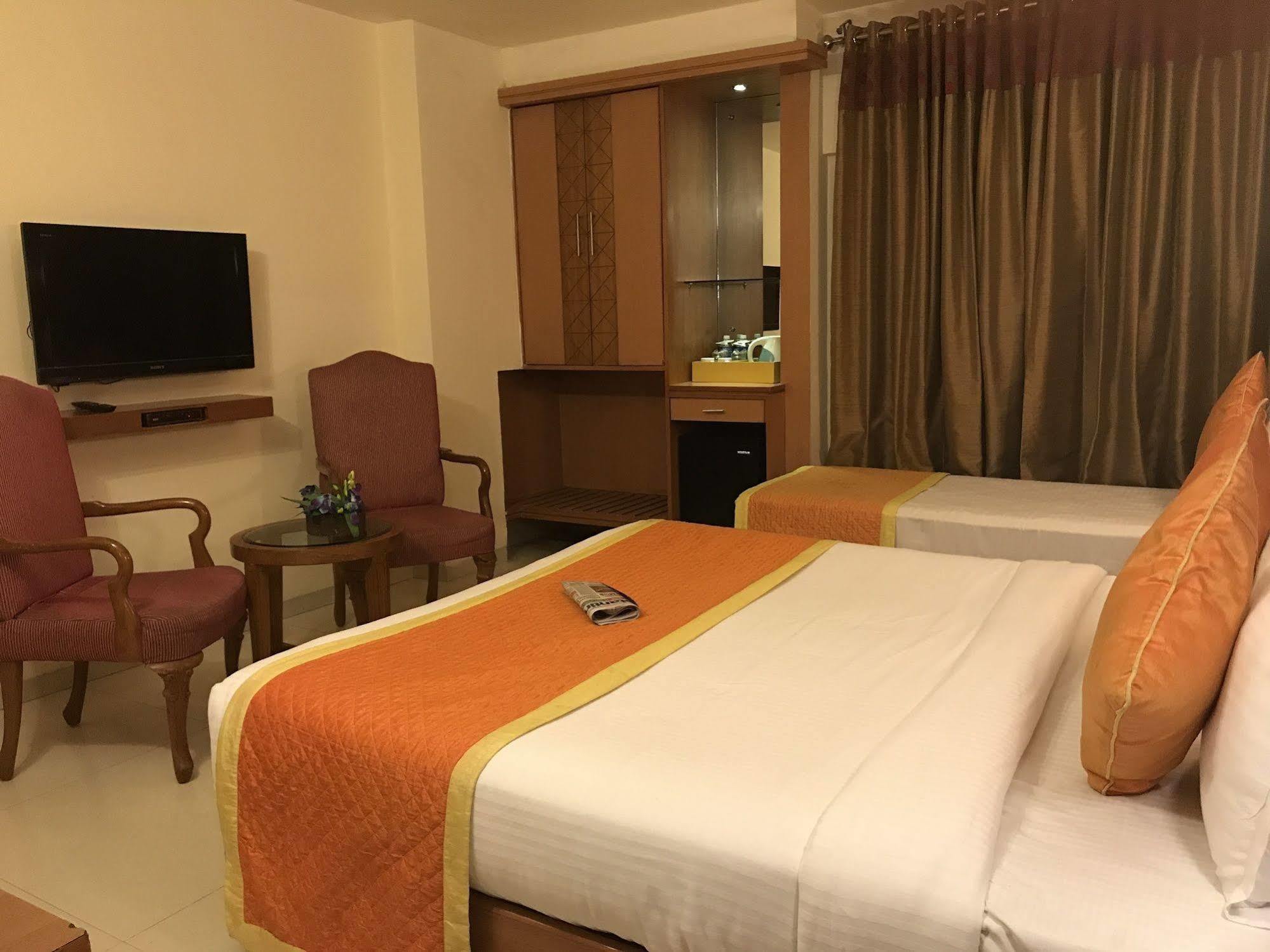 Hotel Southern Delhi Kültér fotó