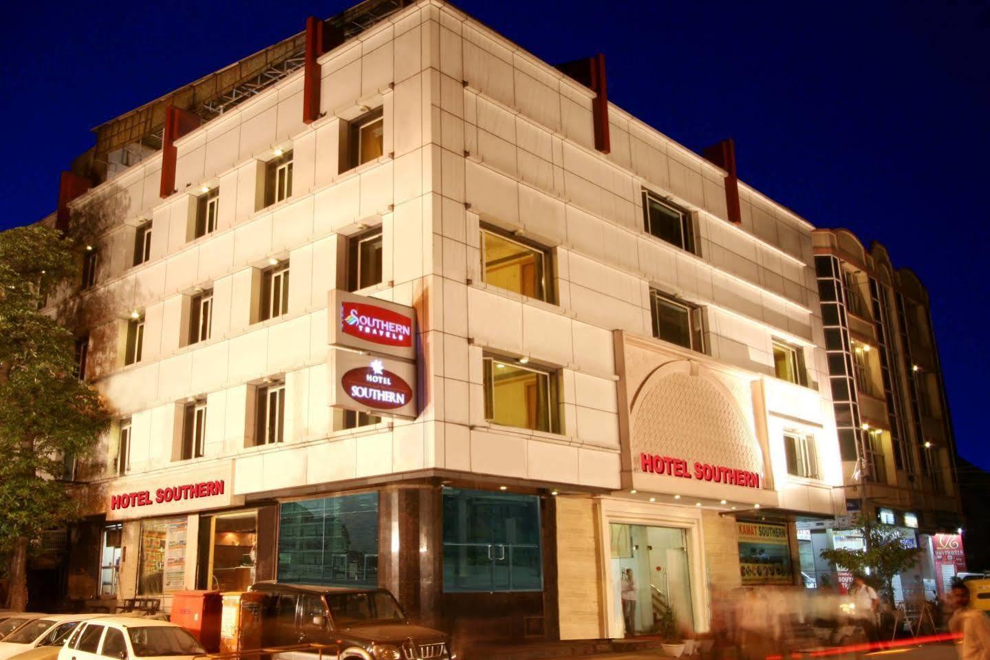 Hotel Southern Delhi Kültér fotó